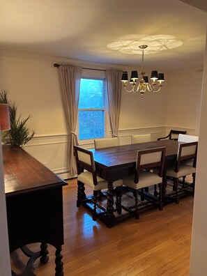 Dining - ENTIRE HOME - PGA EVENTS/WORLD CUP EVENTS - WITHIN MINUTES AWAY (HAVERFORD)