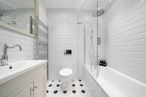 Unclassified image, 5 of 30, button - Idyllic Waterside Georgian Cottage (Halberton)