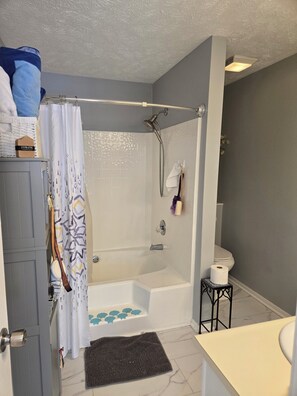 Unclassified image, 4 of 34, button