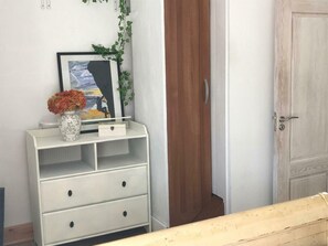 Interior - Light Filled 3BDR Home with garden in Kimmage (Dublin)