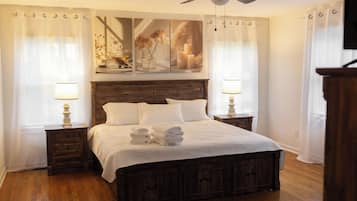 3 bedrooms, iron/ironing board, WiFi, bed sheets