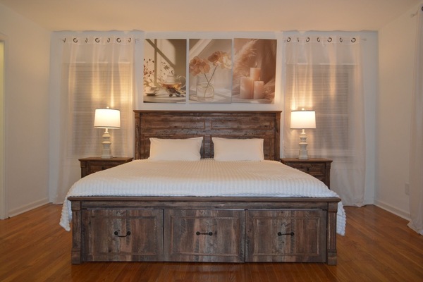 3 bedrooms, iron/ironing board, WiFi, bed sheets