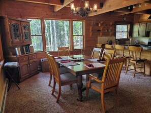 Dining - Scenic Mountain Vacation Family Home near Blackhawk, Golden, Denver (Black Hawk)