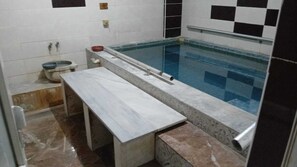 Economy tweepersoonskamer, uitzicht op heuvels