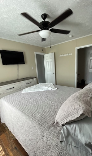3 habitaciones, tabla de planchar con plancha y wifi gratis 