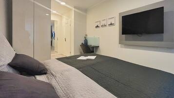 1 Schlafzimmer, Schreibtisch, WLAN, Bettwäsche
