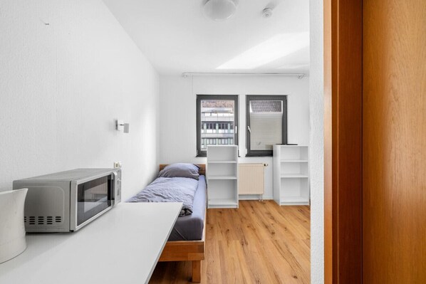 Unclassified image, 1 of 11, button