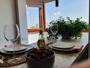 Imagen sin descripción, 3 de 52, botón