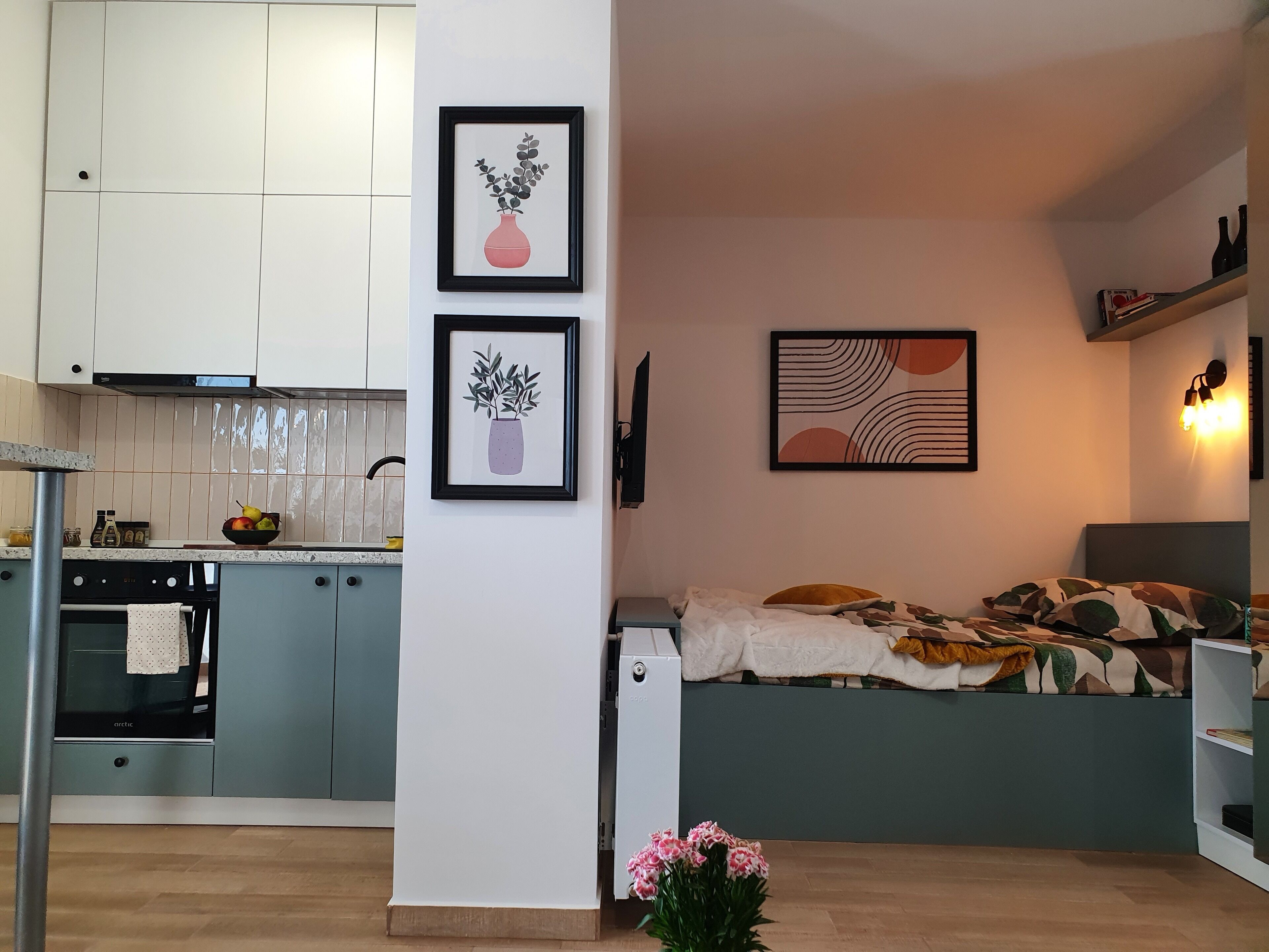 1 dormitorio, tabla de planchar con plancha, wifi y ropa de cama