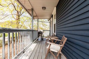 Property grounds - Jim Thorpe Center House - Families and Groups Welcome - Walkable (Jim Thorpe)