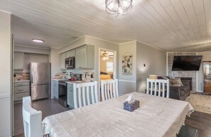 Interior - Near Dyess! Minutes from everything! Quiet neighborhood! Heart of Abilene! (Abilene)