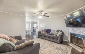 TV, fireplace - Near Dyess! Minutes from everything! Quiet neighborhood! Heart of Abilene! (Abilene)