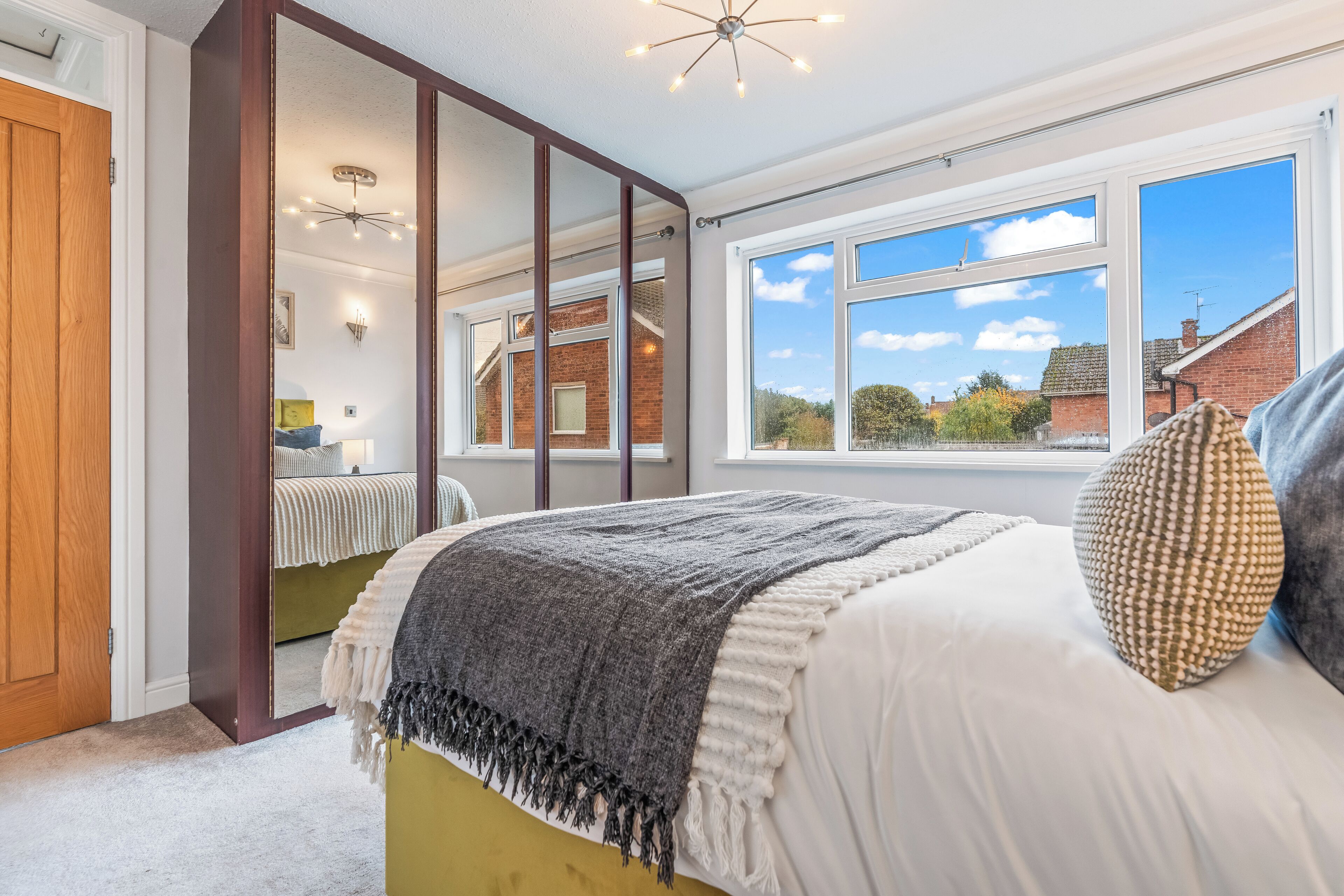 3 slaapkamers, een strijkplank/strijkijzer, beddengoed