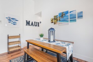 Dining - Sleeps 12! Ocean Views! 4 BD/4BA! 2 Renovated Condos! (Kihei)