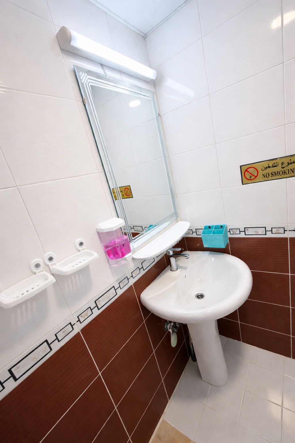 Serviettes fournies, savon, papier toilette