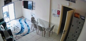 Unclassified image, 5 of 31, button