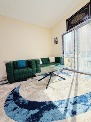 Living area - TIDY Premium Hostel (Sharjah)