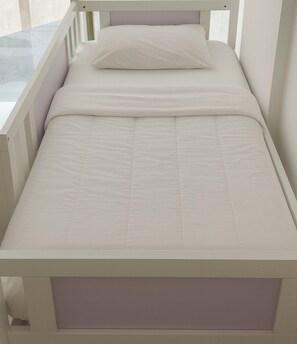 Desk, laptop workspace, free WiFi - TIDY Premium Hostel  (Sharjah)