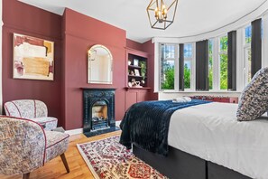 5 bedrooms, iron/ironing board, Internet, bed sheets - Huge Stunning 5 Bedroom Home with 6 Beds - NR Central Birmingham, City Centre (Birmingham)