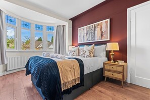 5 bedrooms, iron/ironing board, Internet, bed sheets - Huge Stunning 5 Bedroom Home with 6 Beds - NR Central Birmingham, City Centre (Birmingham)