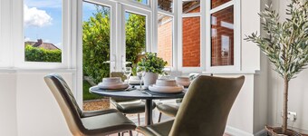 Huge Stunning 5 Bedroom Home with 6 Beds - NR Central Birmingham, City Centre
