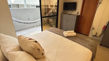 Appartamento | Postazione laptop, tende oscuranti, ferro/asse da stiro, Wi-Fi gratuito