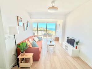 TV - Front line beach, unforgettable views (Platja de Gandia)