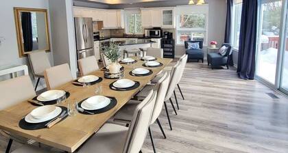 Private Ski Chalet Hot Tub & Mountain Views