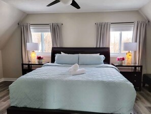 5 bedrooms, iron/ironing board, travel cot, free WiFi - Private Ski Chalet Hot Tub & Mountain Views (The Blue Mountains)