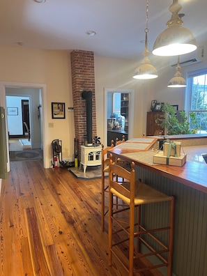 Lobby - Downtown Bethel, Maine - Minutes to Sunday River, & Night Life (Bethel)