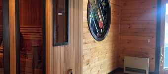 Downtown Bethel, Maine - Minutes to Sunday River, & Night Life