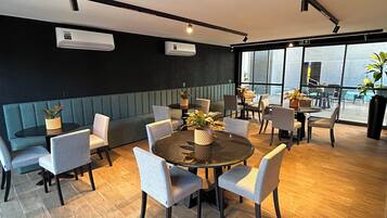 Smart TV 40 polegadas com canais digitais