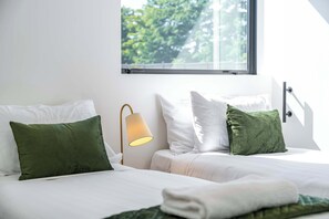 3 室のベッドルーム、アイロン / アイロン台、WiFi、  ベッドシーツ