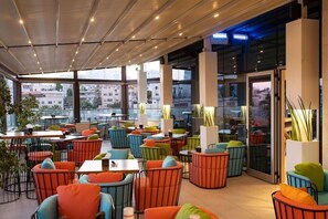 Botón de imagen sin clasificar, 2 de 84