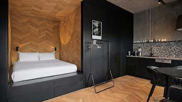 1 bedroom, bed sheets