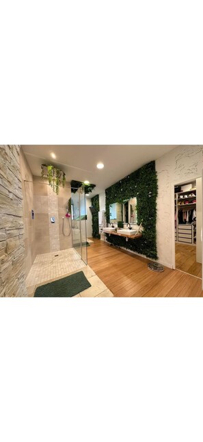 Towels, toilet paper - Beautiful atypical loft with Jacuzzi (Tarascon)