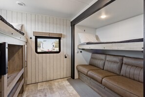 2 bedrooms - Joy Drive In Movie & RV Resort - Puma - Joy Drive In Movie & RV Resort - Puma (Copperas Cove)