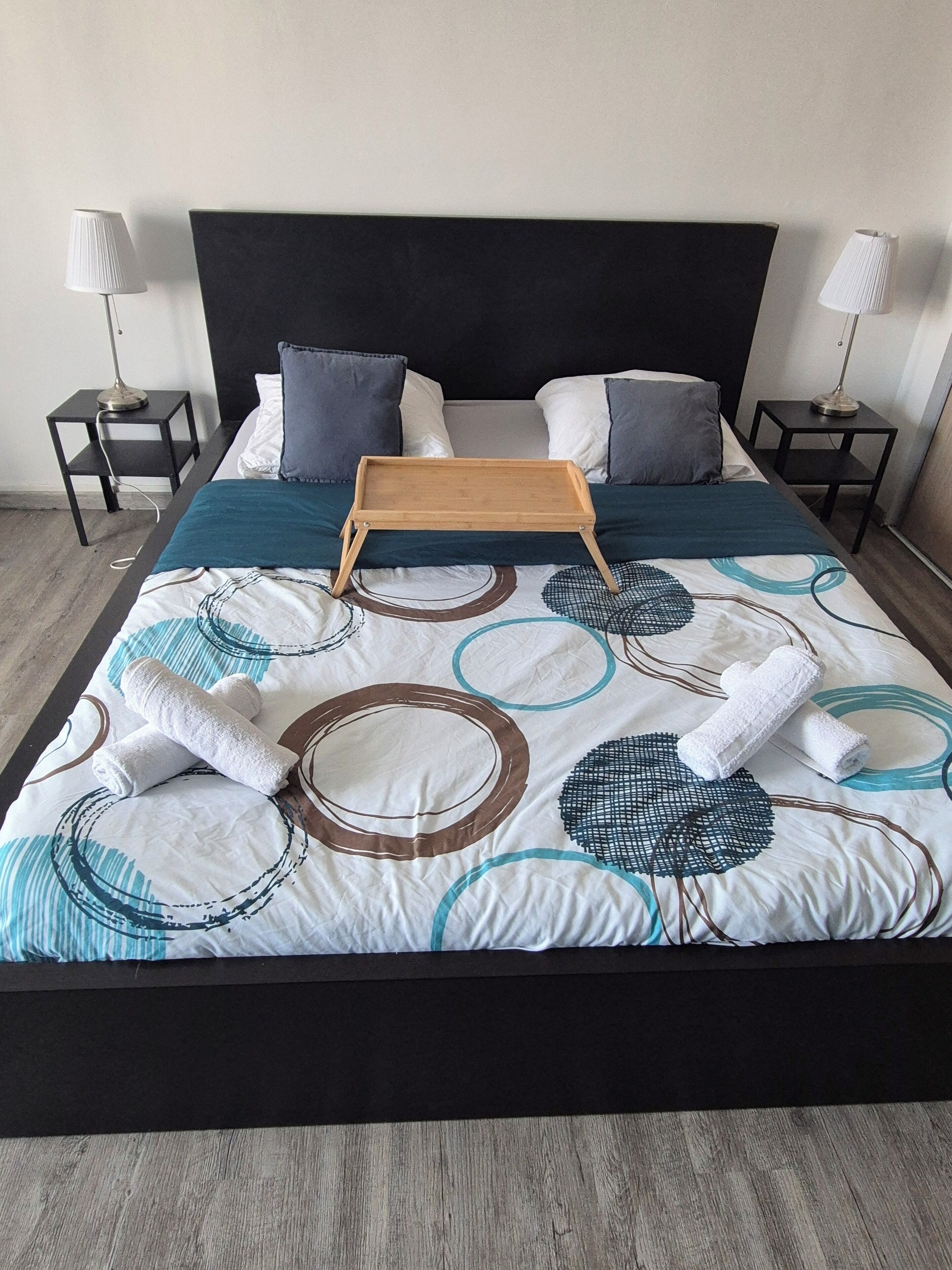 3 soverom, strykejern/-brett, wi-fi og sengetøy