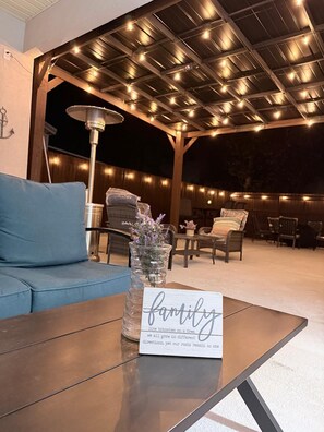 Terrace/patio - Pearl of the Oasis - Let this be a getaway full of fun and candied moments! (Miramar Beach)
