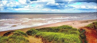 Minutes to the Beach !