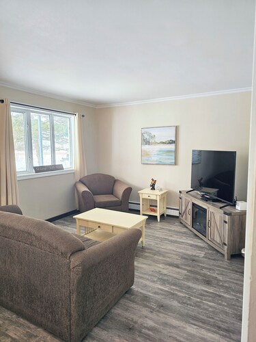 Minutes to the Beach !