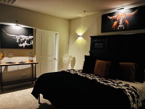 3 bedrooms, iron/ironing board, WiFi, bed sheets - Masters Week Executive Retreat ,Media Room + Whiskey Lounge,  Grovetown, GA (Grovetown)