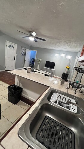 Cozy Spacious Private Basement