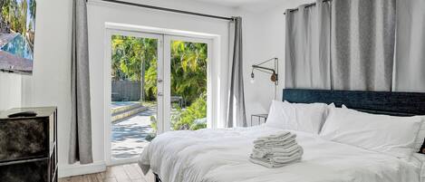 2 bedrooms, iron/ironing board, WiFi, bed sheets