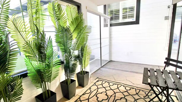 Unclassified image, 1 of 11, button - Coziness & convenience w/home gym! (Redwood City)