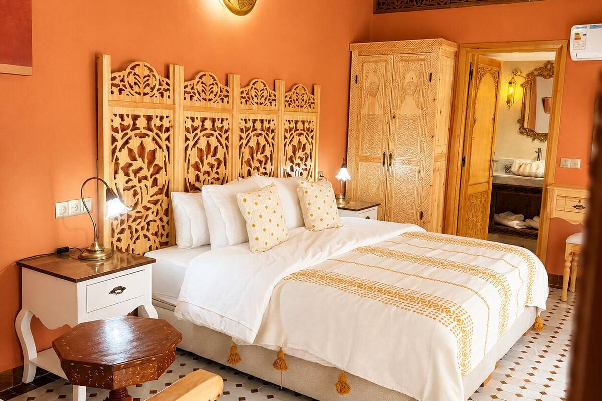 Deluxe Double or Twin Room | Desk, WiFi (free), individually decorated, individually furnished