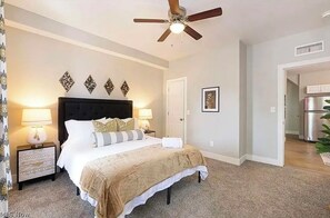 2 habitaciones, tabla de planchar con plancha, wifi y ropa de cama 