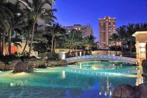 Pool - Oceanview Luxury-Level 36 Couple's Oasis (Surfers Paradise)