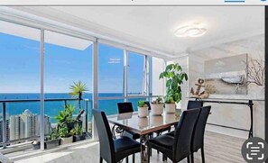 Interior - Oceanview Luxury-Level 36 Couple's Oasis (Surfers Paradise)