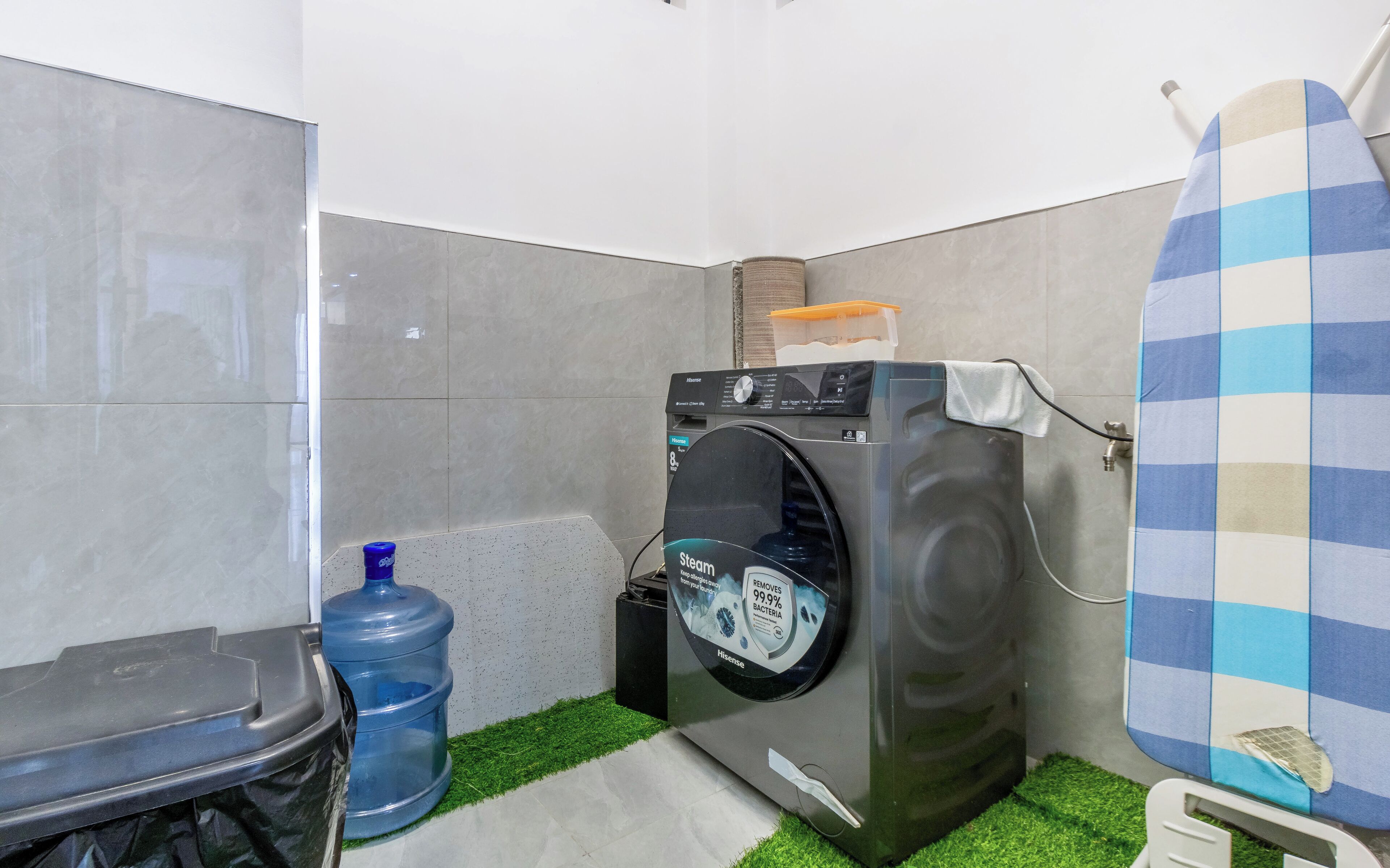 Deluxe-huoneisto, parveke, kaupunkinäköala | Pesulapalvelu